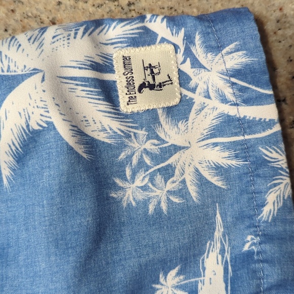 Super Soft Tropical Bathingsuit Shorts Trunks - Picture 2 of 6